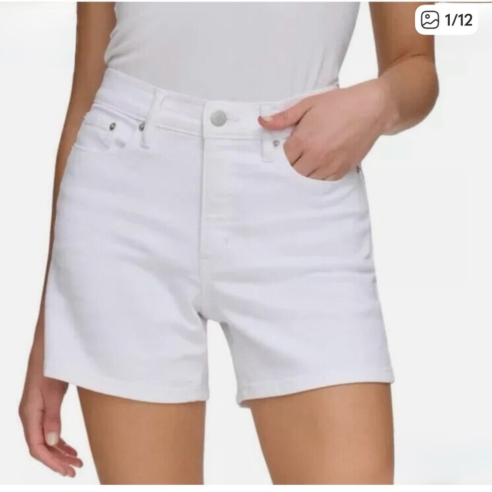 NWT Calvin Klein 5-Pocket Denim‎ Short White Cotton. Size 14.